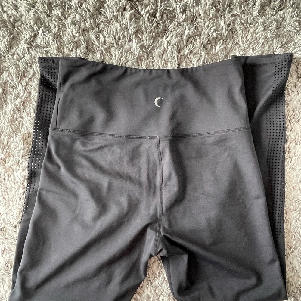 Zyia light and tight flame leggings